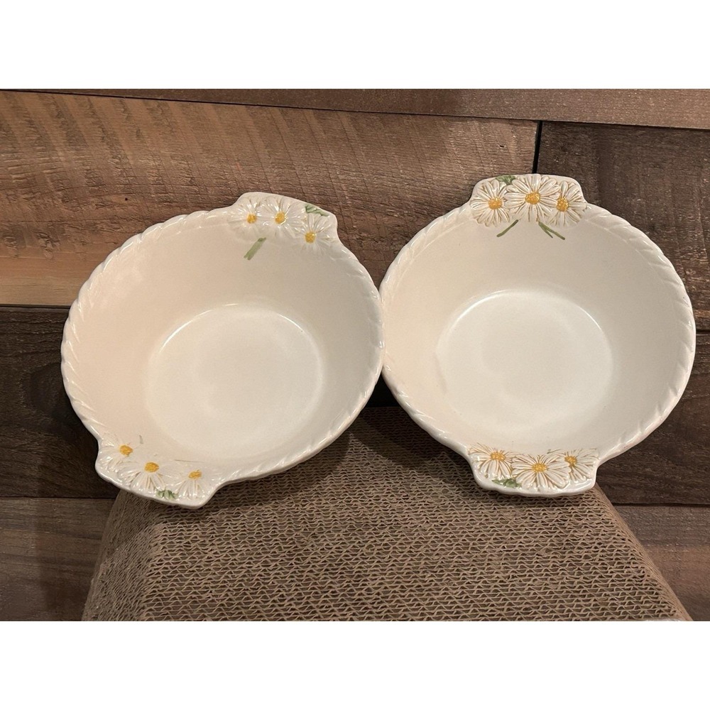 2 Metlox Poppytrail Sculptured Daisy, 8" & 9"‎ Round Serving Bowls